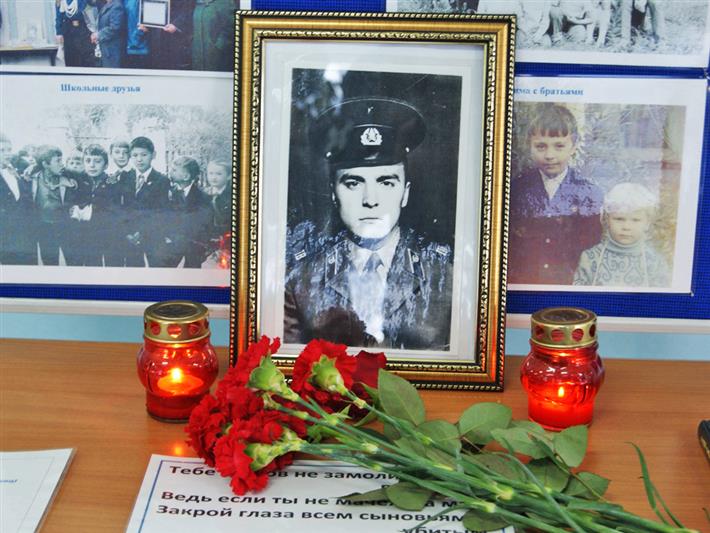 Память погибшего бойца ОМОН почтили в Абакане