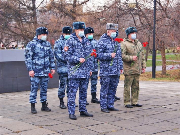 Хакасские росгвардейцы отдали дань памяти землякам, погибшим при исполнении служебного долга  