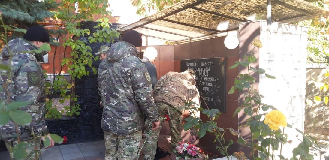 В Северной Осетии сотрудники ОМОН почтили память погибших  сослуживцев