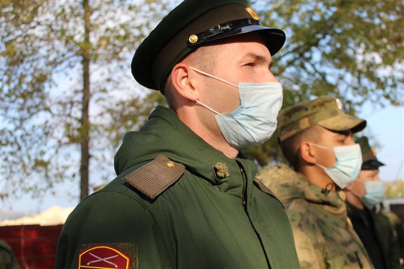 В севастопольском полку Росгвардии торжественно проводили военнослужащих, уволенных в запас