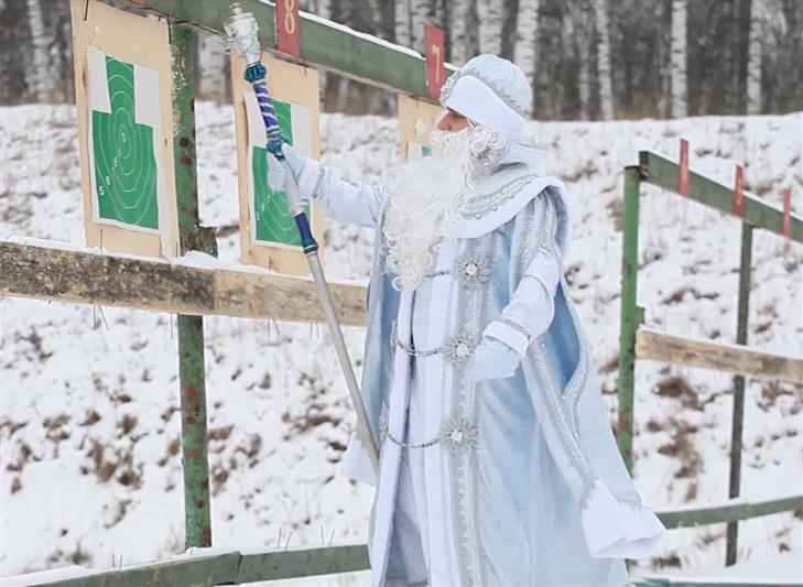 Росгвардейцы поздравили жителей Нижнего Новгорода новогодним мини-мюзиклом
