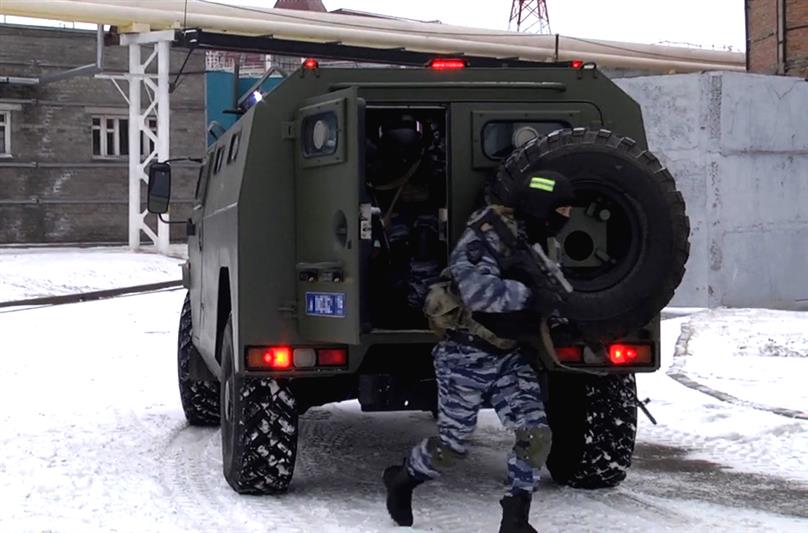 В Казани ОМОН территориального управления Росгвардии принял участие в антитеррористических учениях