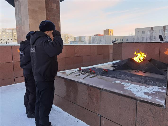 На Ямале росгвардейцы почтили память погибших бойцов