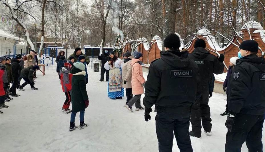 «Спецоперация «Новый год». В Тюмени для кадетов Росгвардии устроили сказочный квест (видео)