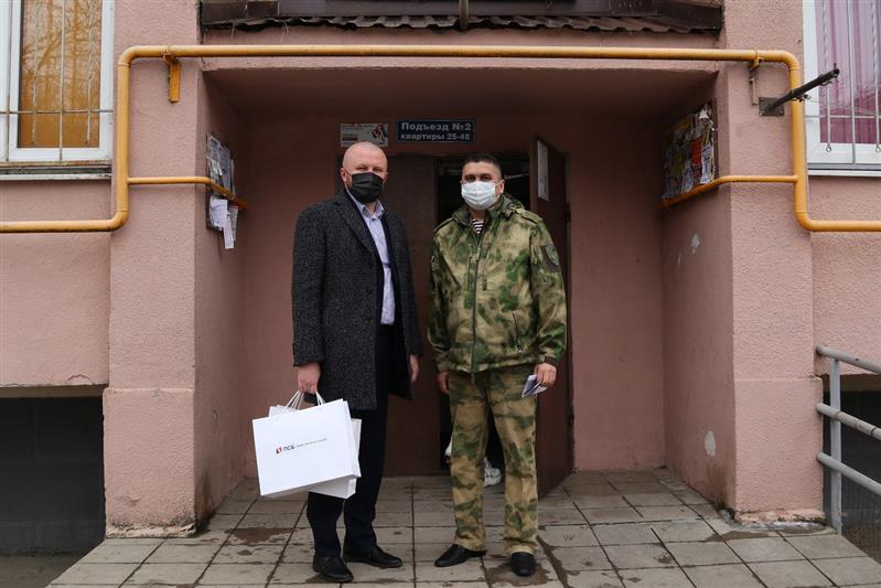 Военнослужащие Северо-Кавказского округа Росгвардии посетили  семьи погибших при исполнении служебных обязанностей воинов правопорядка