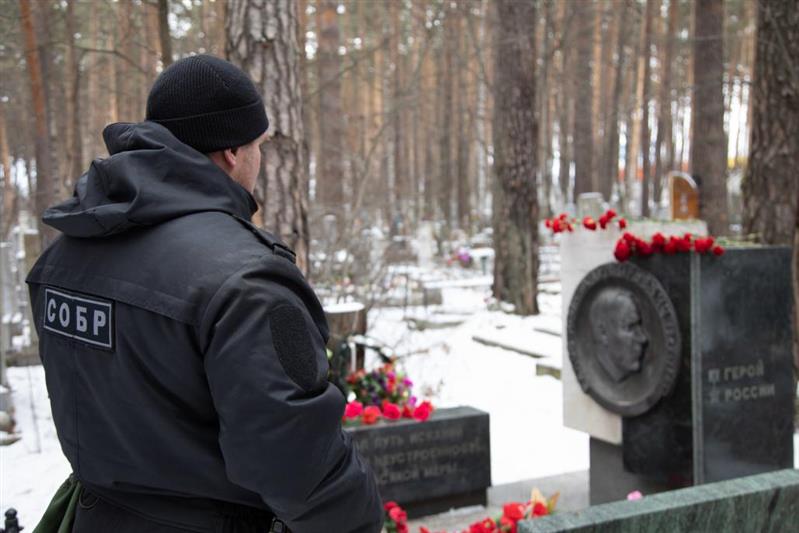 В Екатеринбурге почтили память первого командира свердловского СОБР Героя России Леонида Валова