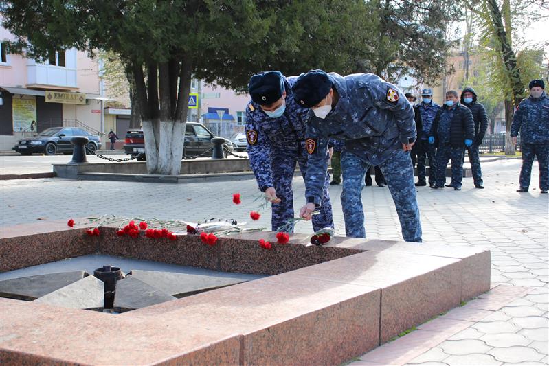 В Северо-Кавказском округе Росгвардии прошли торжественные мероприятия, посвященные Дню Неизвестного солдата