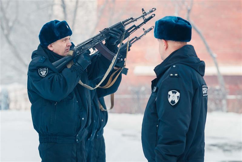 Росгвардия приняла участие в открытии мемориальных плит павшим героям-кемеровчанам