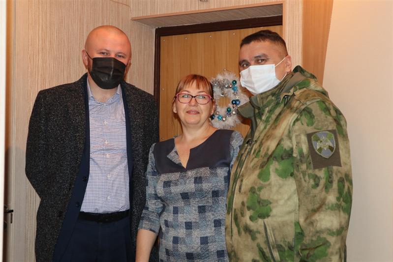 Военнослужащие Северо-Кавказского округа Росгвардии посетили  семьи погибших при исполнении служебных обязанностей воинов правопорядка