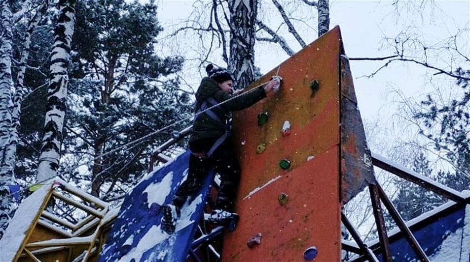 «Спецоперация «Новый год». В Тюмени для кадетов Росгвардии устроили сказочный квест (видео)