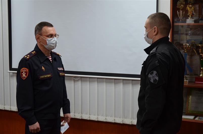 В Северо-Западном округе Росгвардии проходят мероприятия, посвященные Дню Конституции