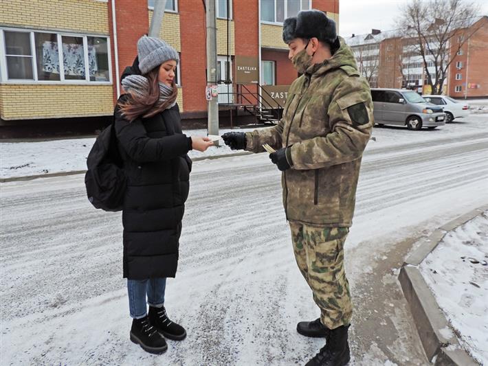 Росгвардия провела акцию памяти генерал-лейтенанта авиации Василия Тихонова в Хакасии  