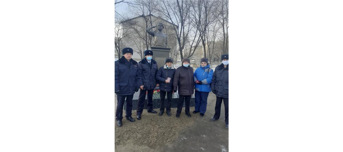 В день Героев Отечества родителям Героя России Ивана Маслова вручены памятные медали