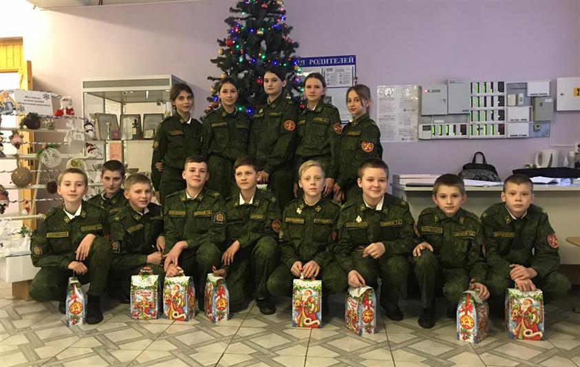 В Смоленске росгвардейцы присоединились к акции «Росгвардейский дед мороз»