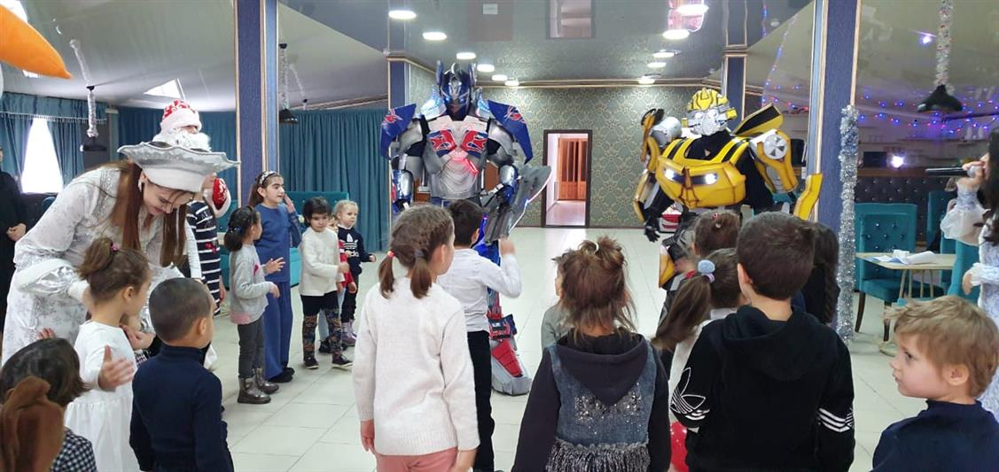 В Дагестане росгвардейцы приняли участие в новогодней благотворительной акции