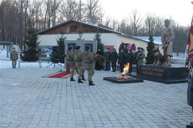 В богородской бригаде Росгвардии отдали дань уважения Героям России Игорю Гурову и Дмитрию Ларину