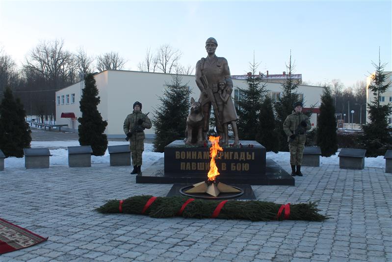 В богородской бригаде Росгвардии отдали дань уважения Героям России Игорю Гурову и Дмитрию Ларину