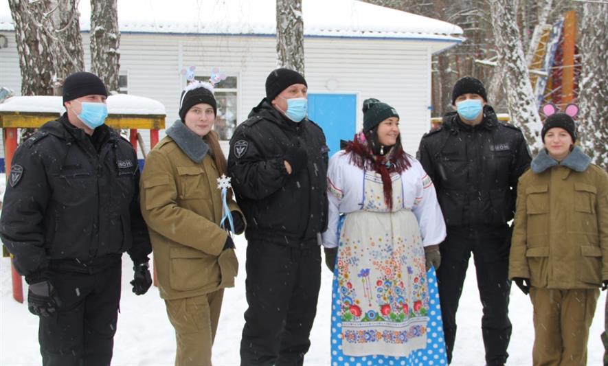 «Спецоперация «Новый год». В Тюмени для кадетов Росгвардии устроили сказочный квест (видео)