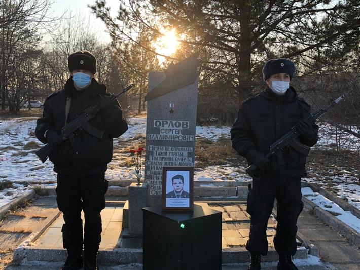 В Восточном округе Росгвардии состоялись памятные мероприятия, посвященные Дню Героев Отечества