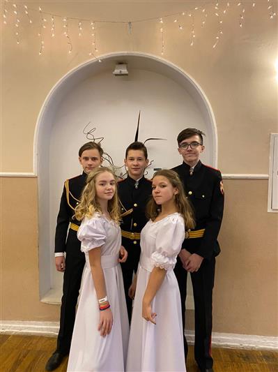 Кадеты ярославского подшефного класса регионального управления вневедомственной охраны приняли участие в Международном благотворительном кадетском бале