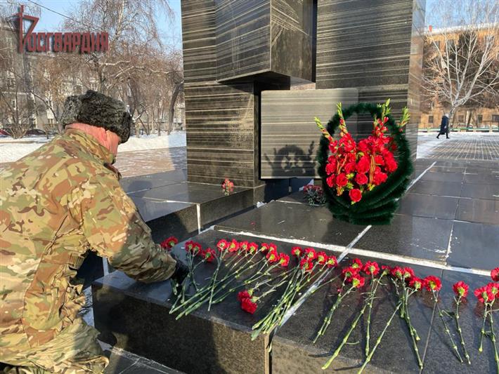 В Иркутской области ветераны, сотрудники и военнослужащие Росгвардии почтили память павших в первой чеченской войне