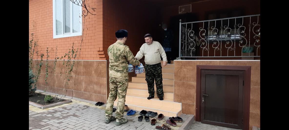В КАНУН НОВОГО ГОДА В ВЕДЕНСКОМ БАТАЛЬОНЕ ГРОЗНЕНСКОГО СОЕДИНЕНИЯ РОСГВАРДИИ ПРОШЛА БЛАГОТВОРИТЕЛЬНАЯ АКЦИЯ