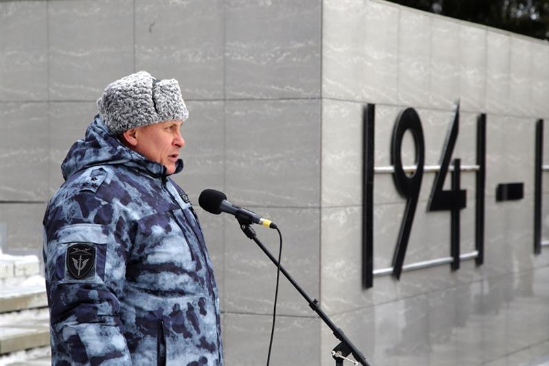 Копии боевых знамен 171-й стрелковой дивизии переданы на хранение в златоустовский ОМОН Росгвардии