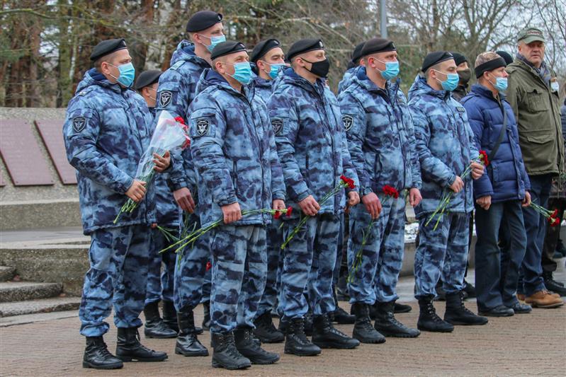 В Ставрополе росгвардейцы почтили память земляков, погибших при исполнении воинского долга