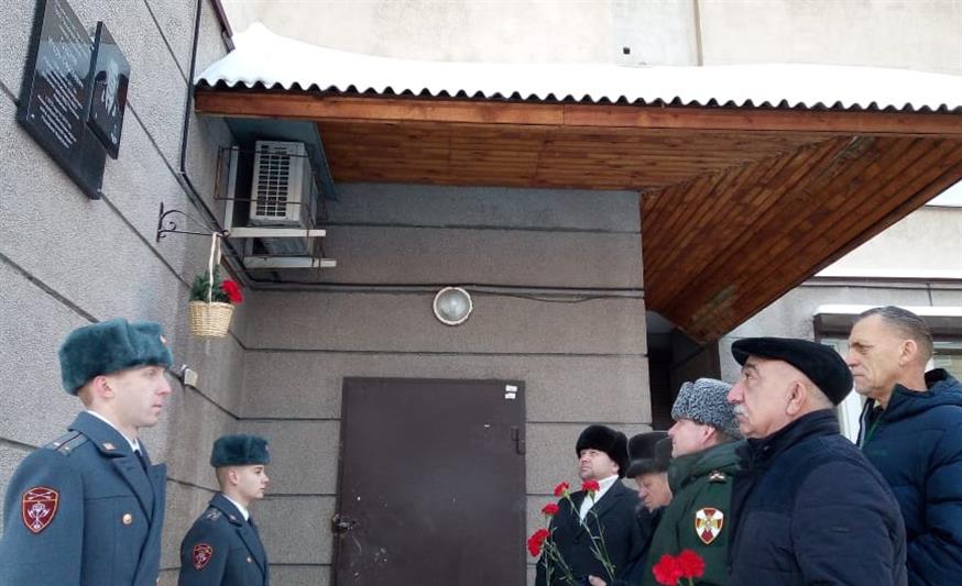В Сибирском округе Росгвардии проходят памятные мероприятия, приуроченные ко Дню Героев Отечества
