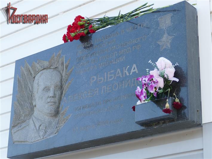 Сюжет о героически погибшем сотруднике СОБР сняли корреспонденты иркутского телеканала ко Дню Героев Отечества