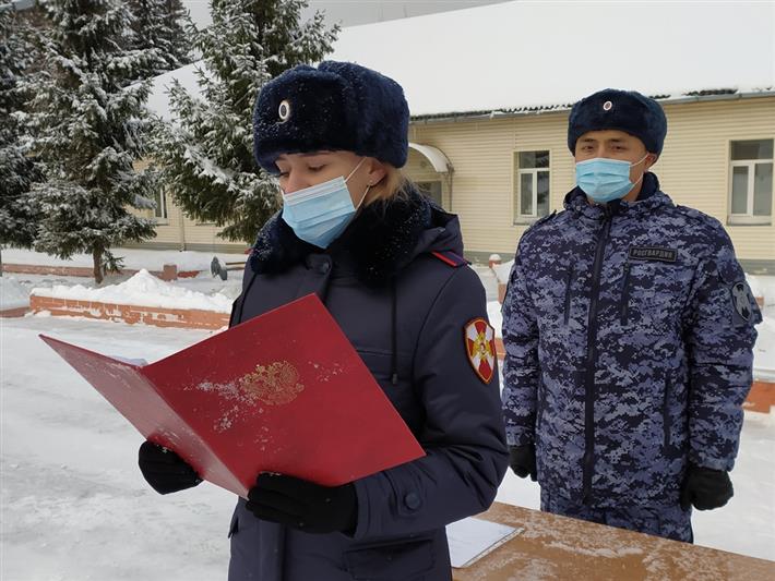 В Сибирском округе Росгвардии проходят памятные мероприятия, приуроченные ко Дню Героев Отечества