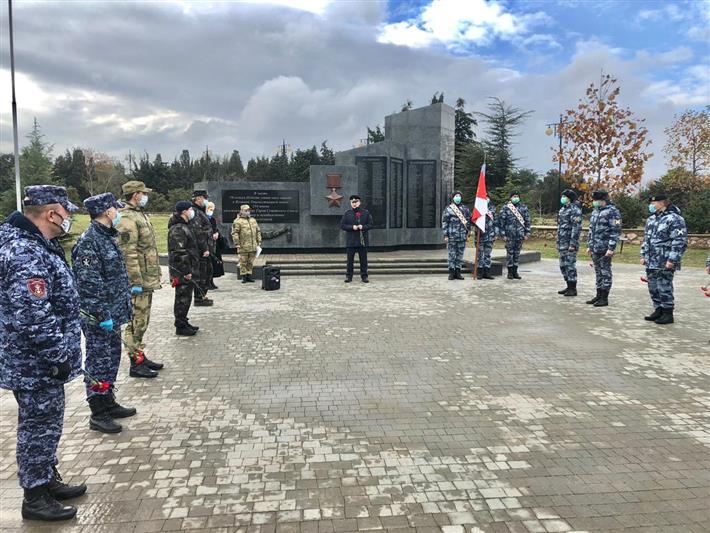 В Крыму и Севастополе росгвардейцы приняли участие в мероприятиях, посвященных Дню Героев Отечества