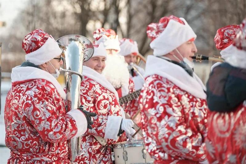 Росгвардейцы и участница шоу «Голос. Дети» поздравили маленьких пациентов тульских больниц с наступающим Новым годом