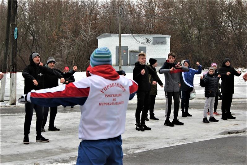 В Курске прошла масштабная акция «Зарядка с Росгвардией»