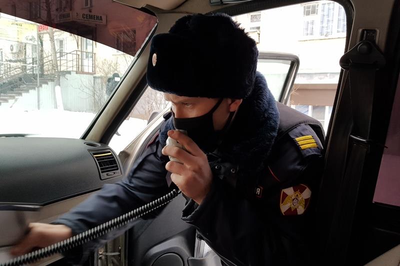 В Улан-Удэ росгвардейцы пришли на помощь школьнику, на которого напал бродячий пес