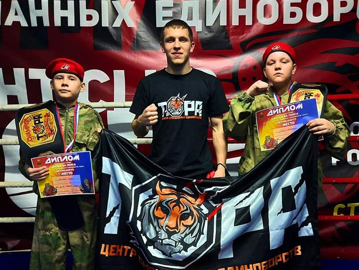 Учащиеся кемеровского класса Росгвардии заняли призовые места на своих первых соревнованиях по смешанным единоборствам