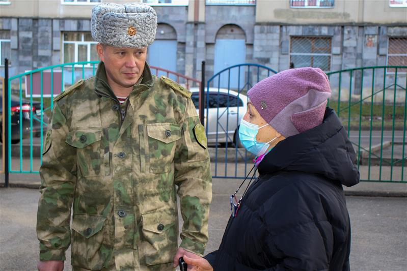 Заместитель командующего Северо-Кавказским округом Росгвардии посетил ставропольский лицей имени Героя России Владимира Нургалиева