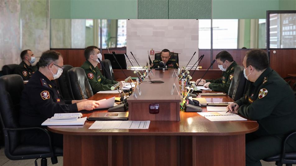 Командующий Северо-Западным округом провел военный совет
