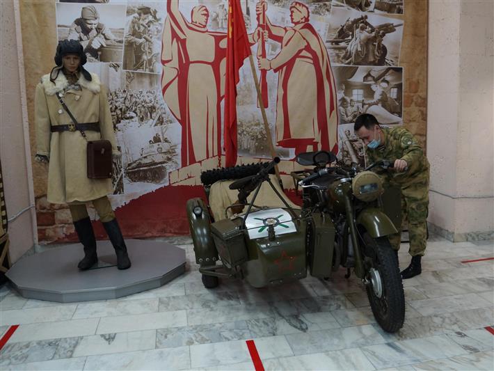 Военнослужащие северского соединения Росгвардии посетили выставку посвящённую Великой Отечественной войне