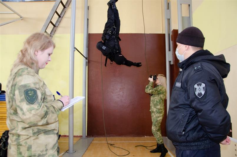 Главный редактор «АиФ-Дальинформ» провела один рабочий день в пресс-службе Управления Росгвардии по Хабаровскому краю