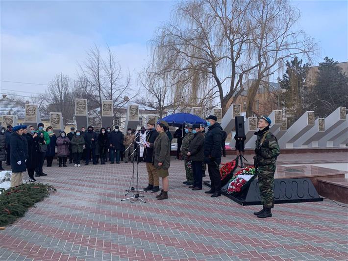 На Ставрополье росгвардейцы приняли участие в торжественном митинге, посвященном освобождению региона от немецкой оккупации