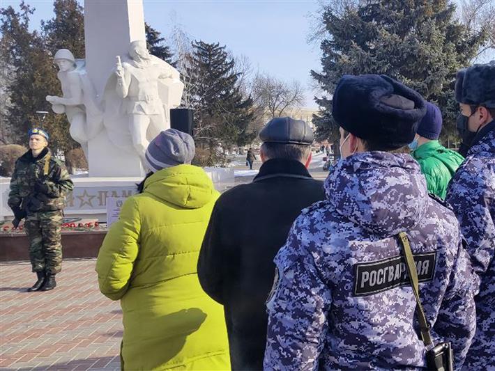 На Ставрополье росгвардейцы приняли участие в торжественном митинге, посвященном освобождению региона от немецкой оккупации