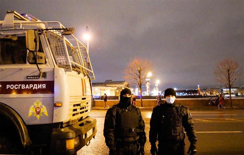 Росгвардейцы Северо-Западного округа обеспечили безопасность граждан в новогоднюю ночь