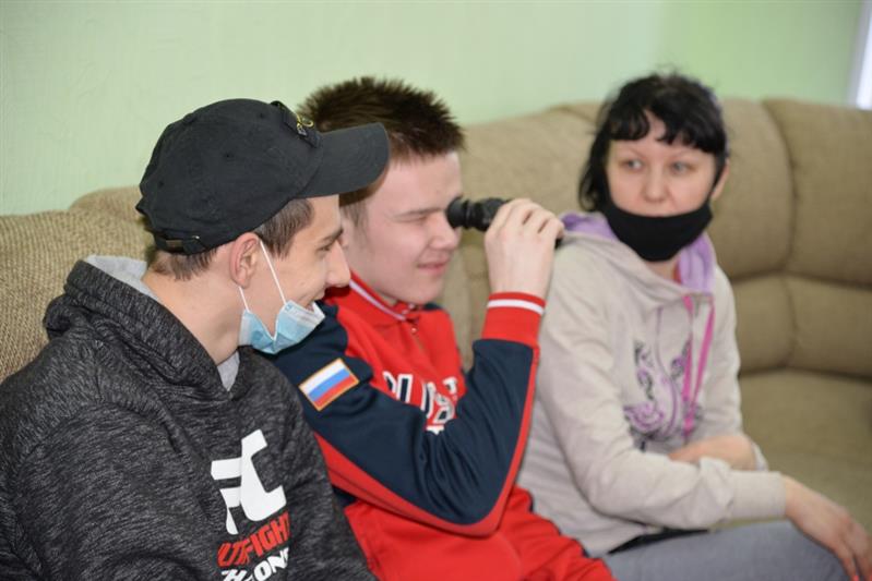 В Югре представители Росгвардии рассказали воспитанникам подшефного детского дома о блокаде Ленинграда