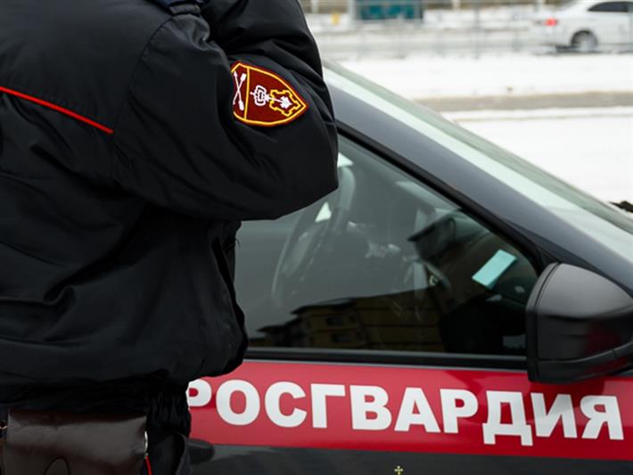 Росгвардейцы задержали мужчину, который устроил дебош на станции АЗС