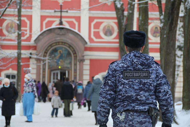 Росгвардейцы Северо-Западного округа обеспечили безопасность граждан во время празднования Крещения Господня