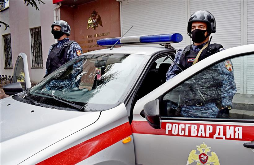 В Симферополе сотрудники Росгвардии пресекли противоправные действия местного жителя в медицинском учреждении