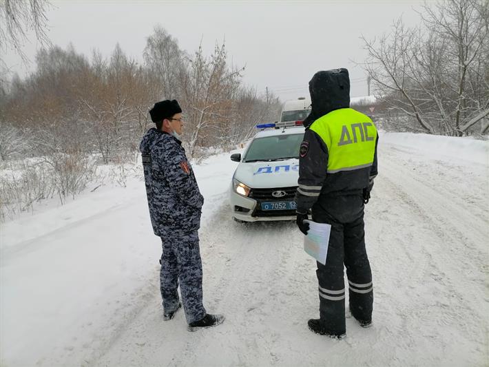 Росгвардейцы пришли на помощь жителям Нижегородской области, попавшим в ДТП 