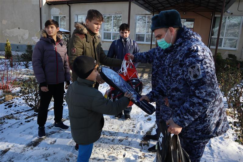 На Северном Кавказе росгвардейцы проводят праздничные мероприятия