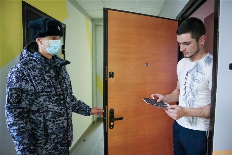 В Ставрополе сотрудники вневедомственной охраны Росгвардии присоединились к акции «Безопасный Новый год»